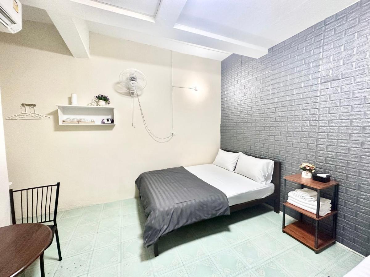 Pd Hostel Бангкок Экстерьер фото