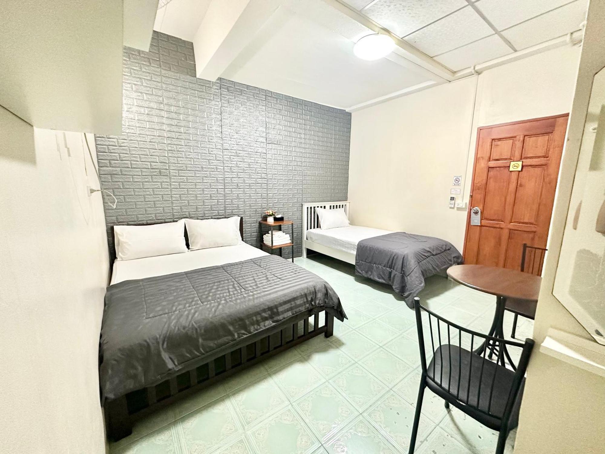 Pd Hostel Бангкок Экстерьер фото